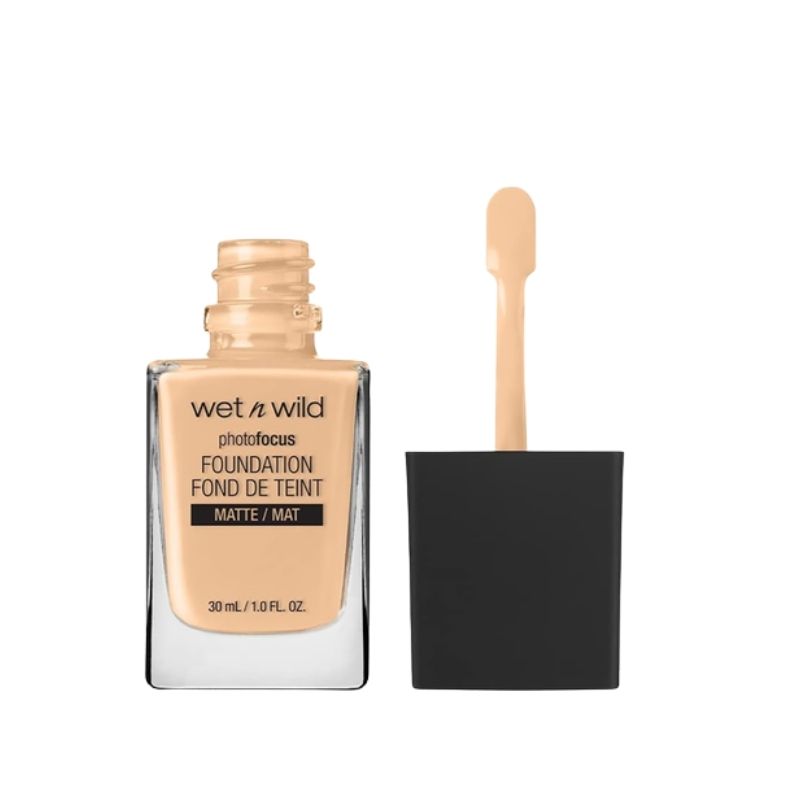 Wet n Wild Foundation Matte E365C (Soft Beige) Wet n Wild Foundation Matte E365C (Soft Beige)