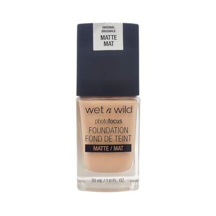 Wet n Wild Foundation Matte E371C (Classic Beige)