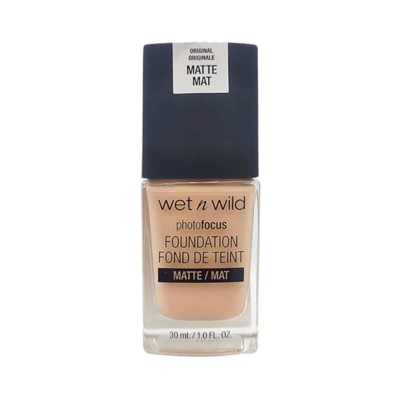 Wet n Wild Foundation Matte E371C (Classic Beige) Wet n Wild Foundation Matte E371C (Classic Beige)